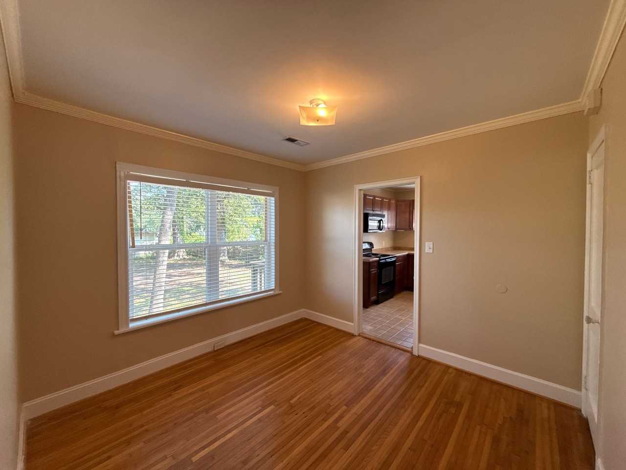 817 Everett Pl - Photo 4 of 15
