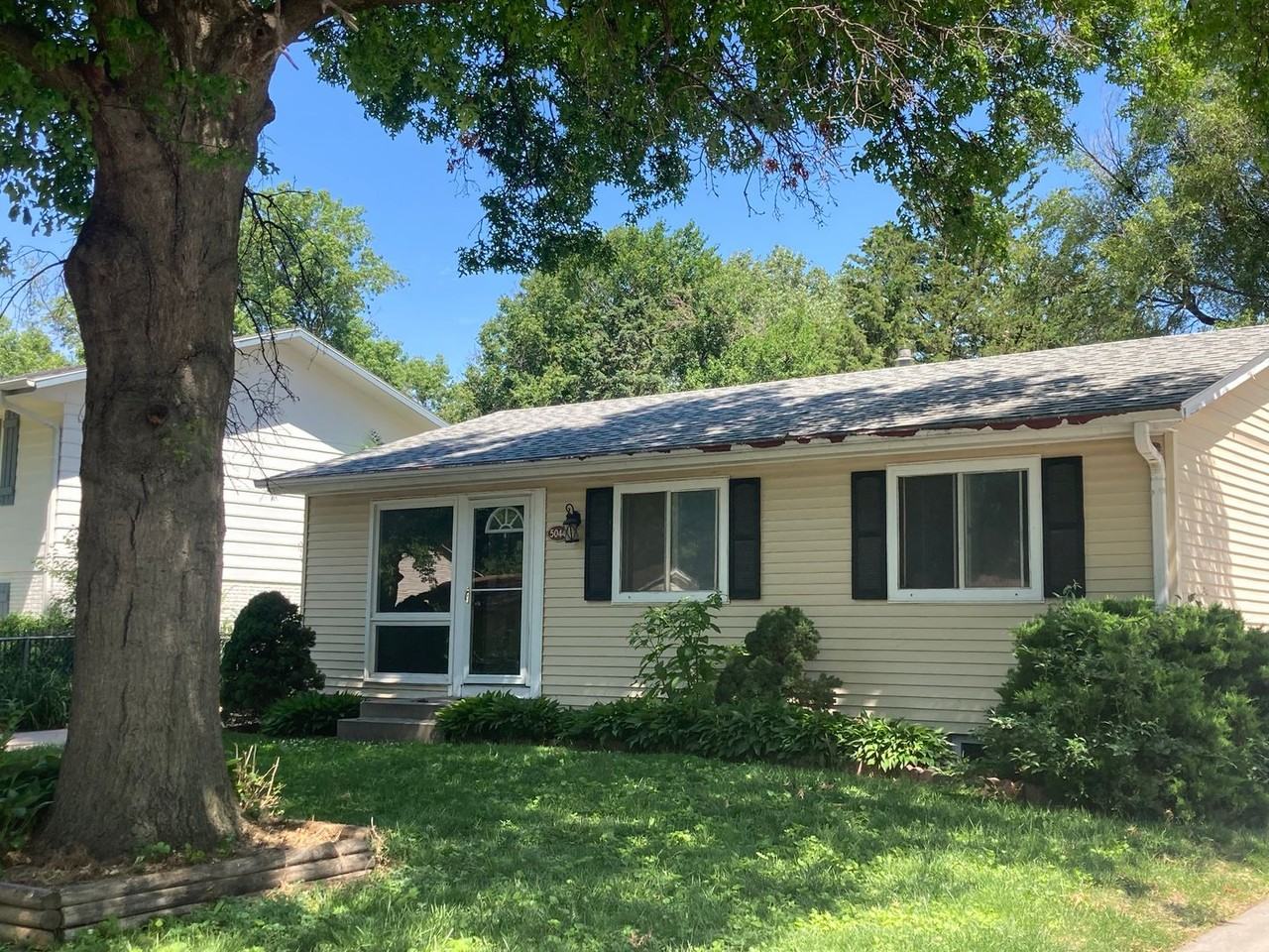 5044 Martin St - Photo 2 of 15