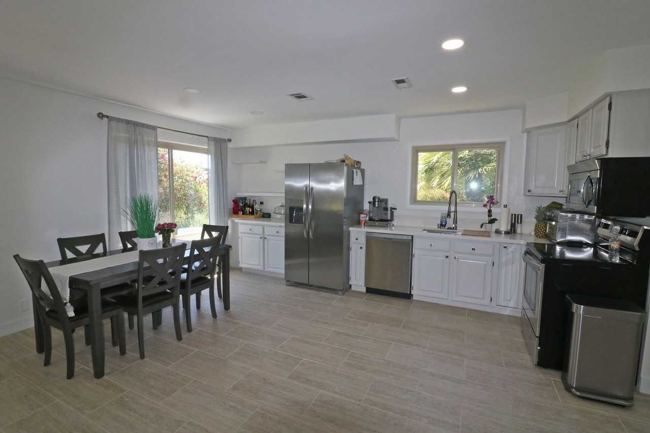 1102 Turnstone Way - Photo 4 of 27