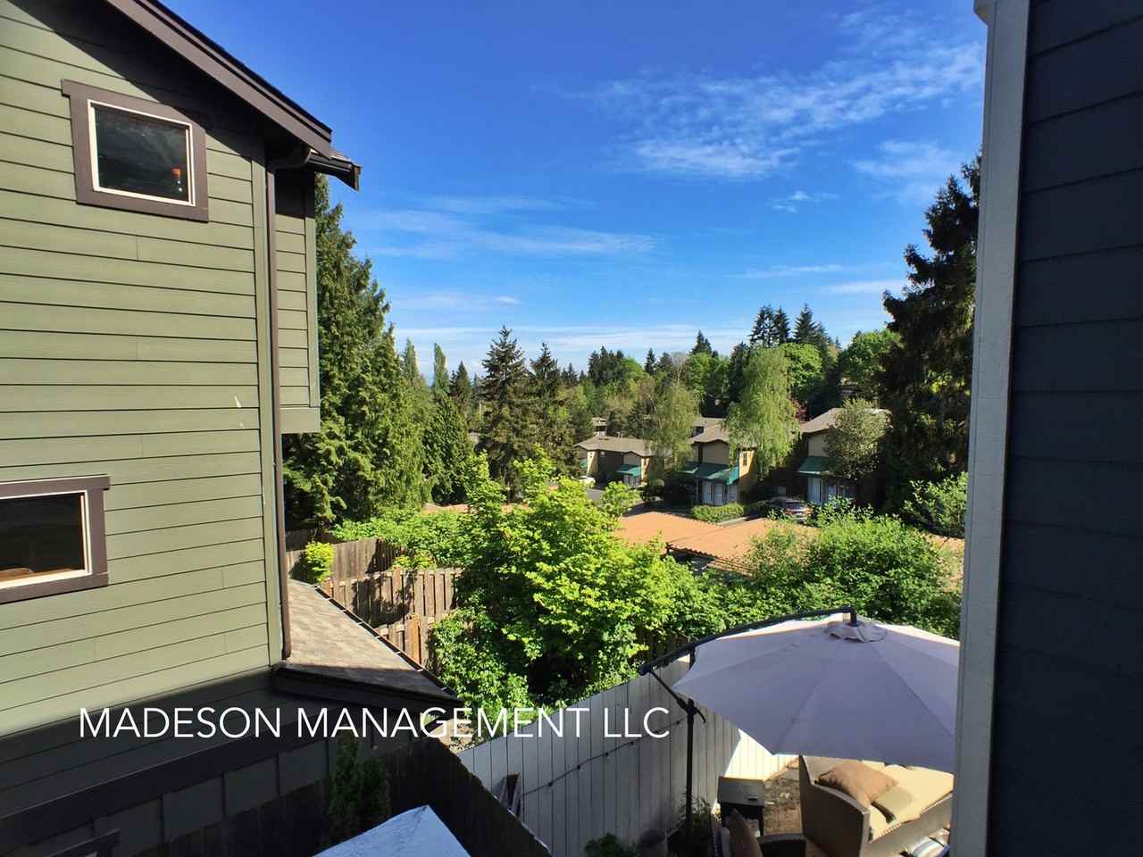 1213 Ne 135th St - Photo 2 of 13