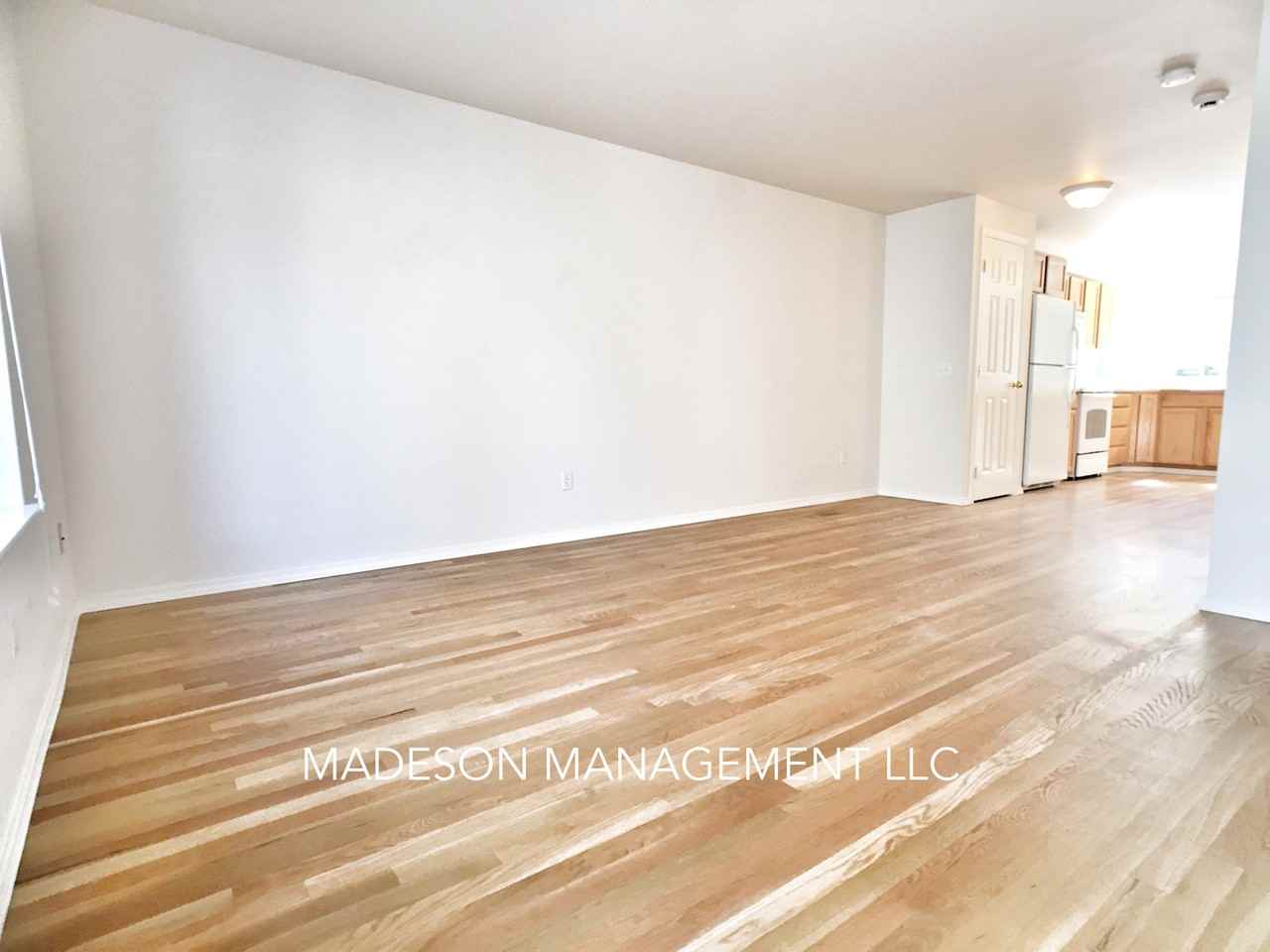 1213 Ne 135th St - Photo 6 of 13