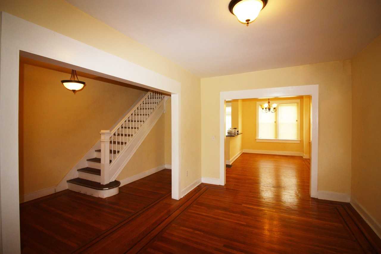 121 S Wickham Rd - Photo 3 of 5