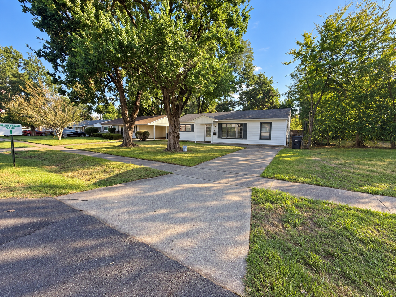 3002 Inda St - Photo 3 of 37