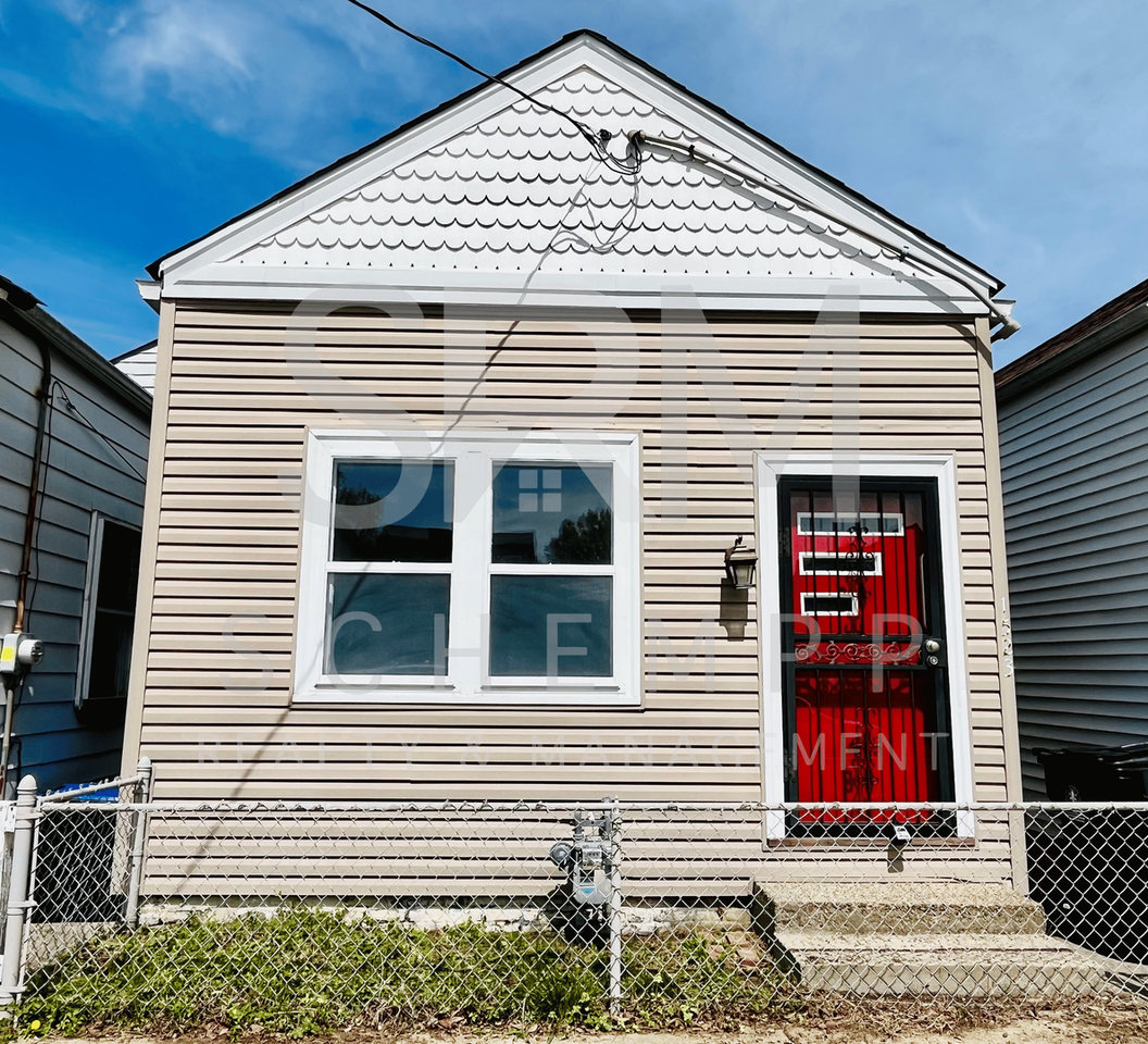 1523 Christy Ave