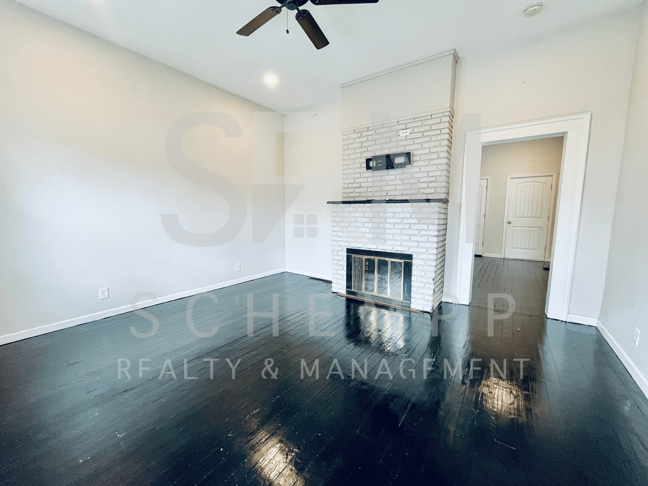 1523 Christy Ave - Photo 2 of 16