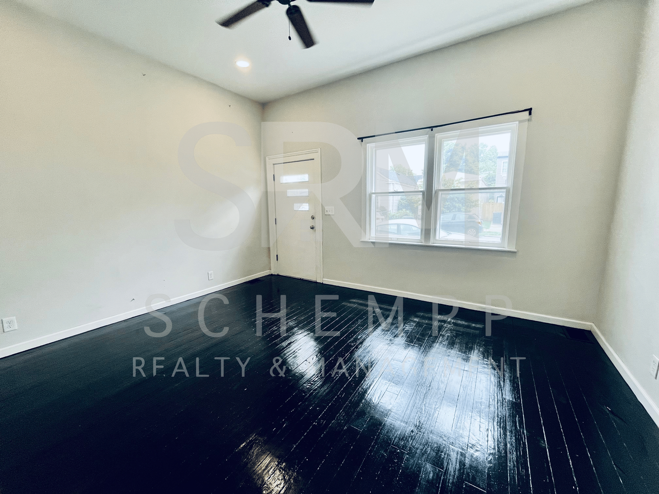 1523 Christy Ave - Photo 4 of 16
