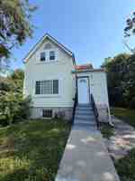 featured image of 1748 W Steuben St