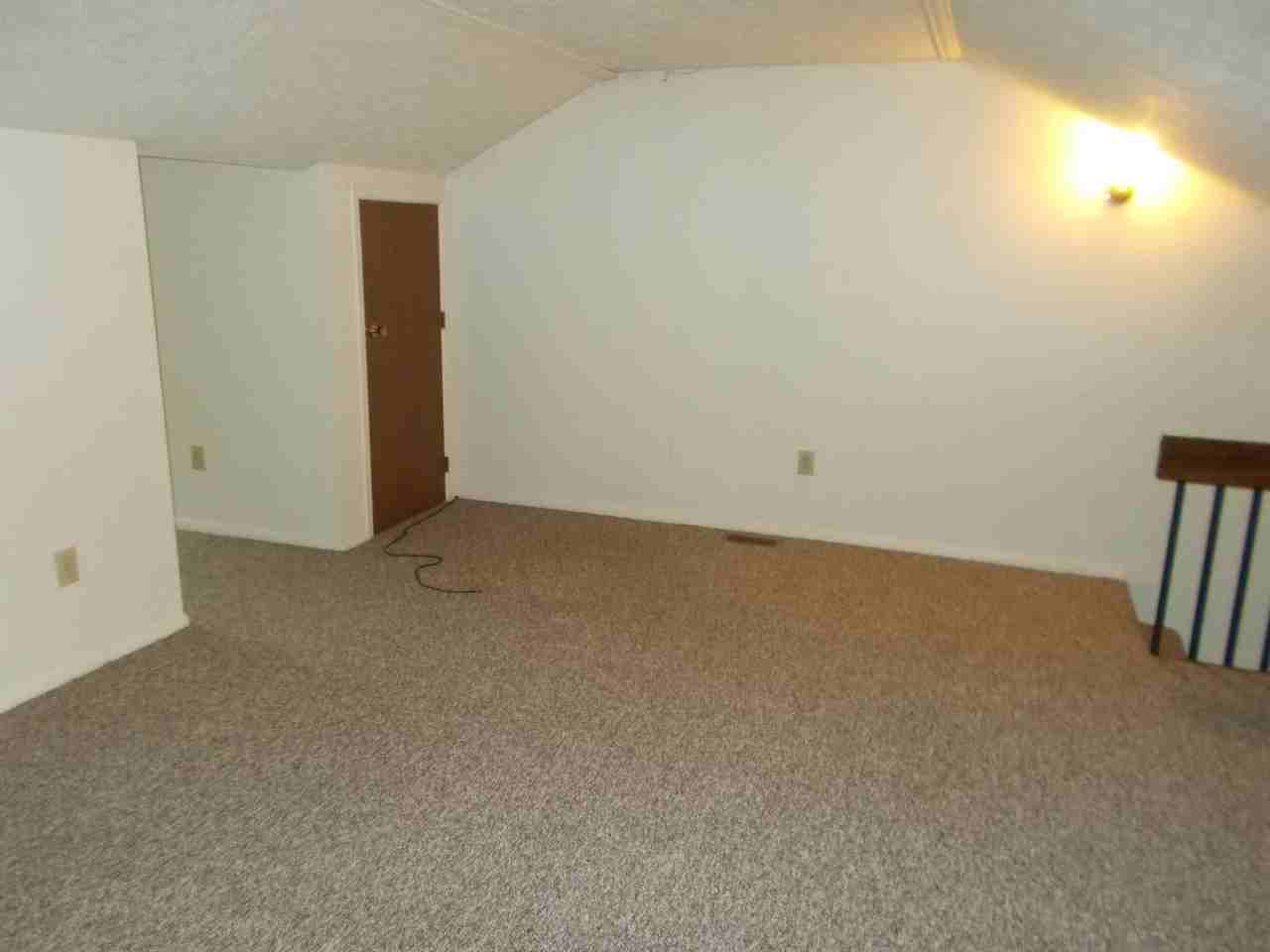 223 S 48th St - Photo 6 of 21