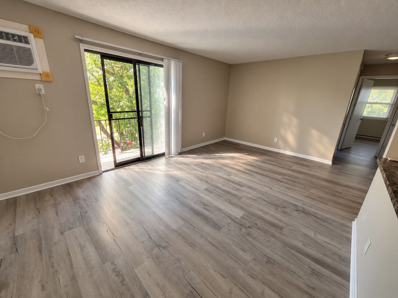 Belmont Park Apartments - Photo 7 of 11