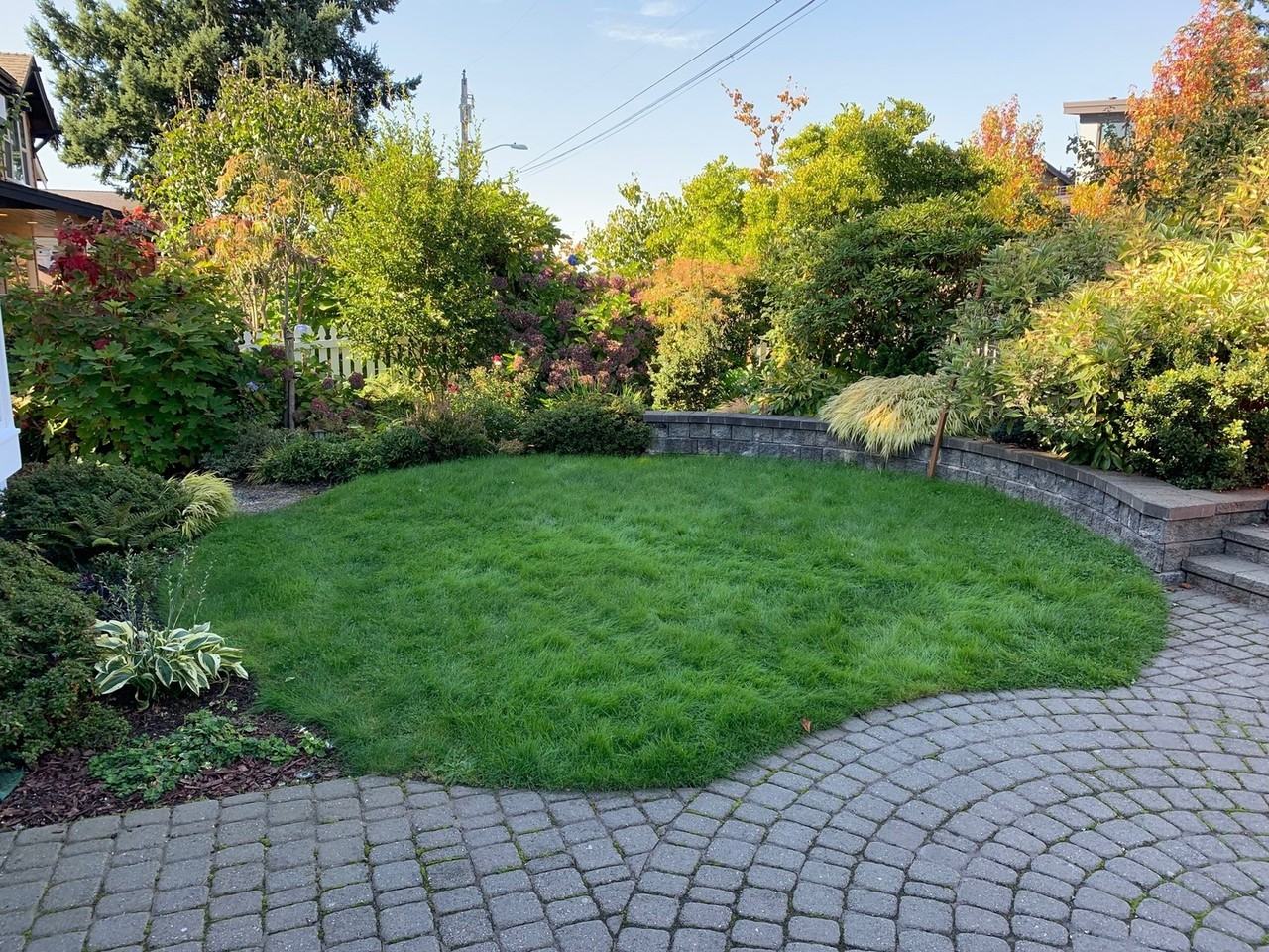 133 12th Ave - Photo 3 of 33