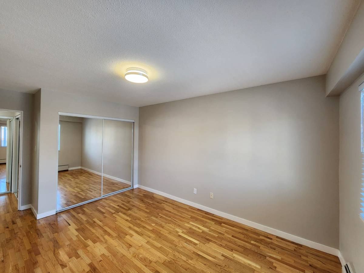 120 19th Street West #307 - Photo 6 of 14