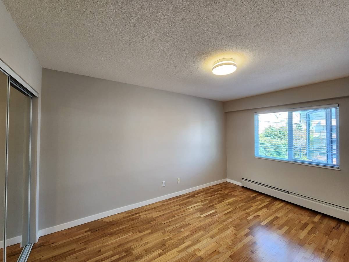 120 19th Street West #307 - Photo 7 of 14