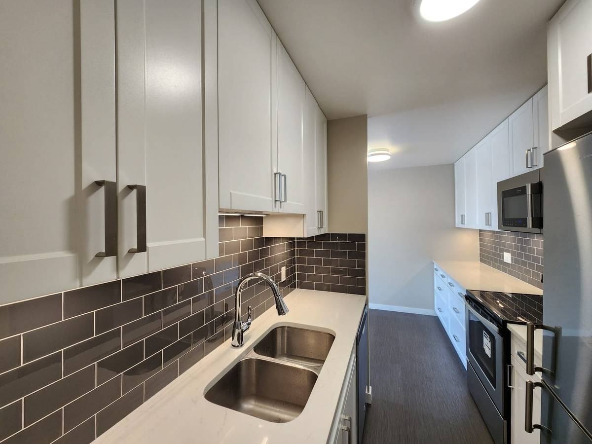120 19th Street West #307 - Photo 2 of 14