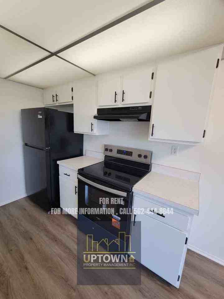 4595 California Ave #414
