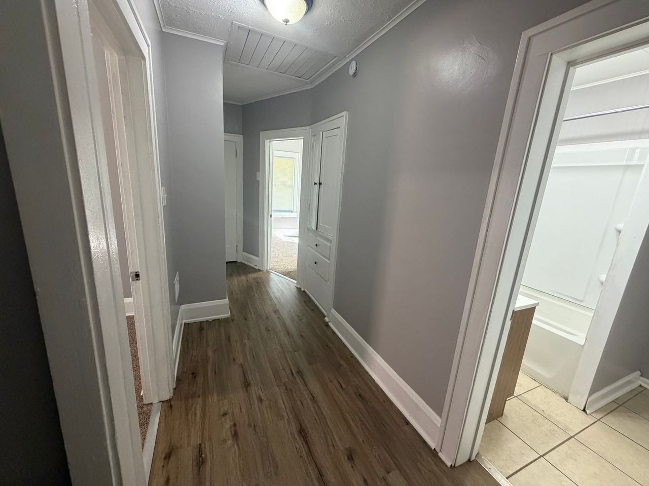 1477 Eleanor Ave - Photo 6 of 11