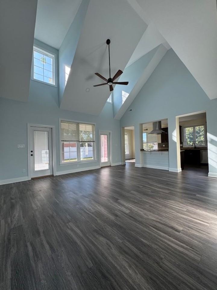 102 Windyfield Dr - Photo 3 of 18