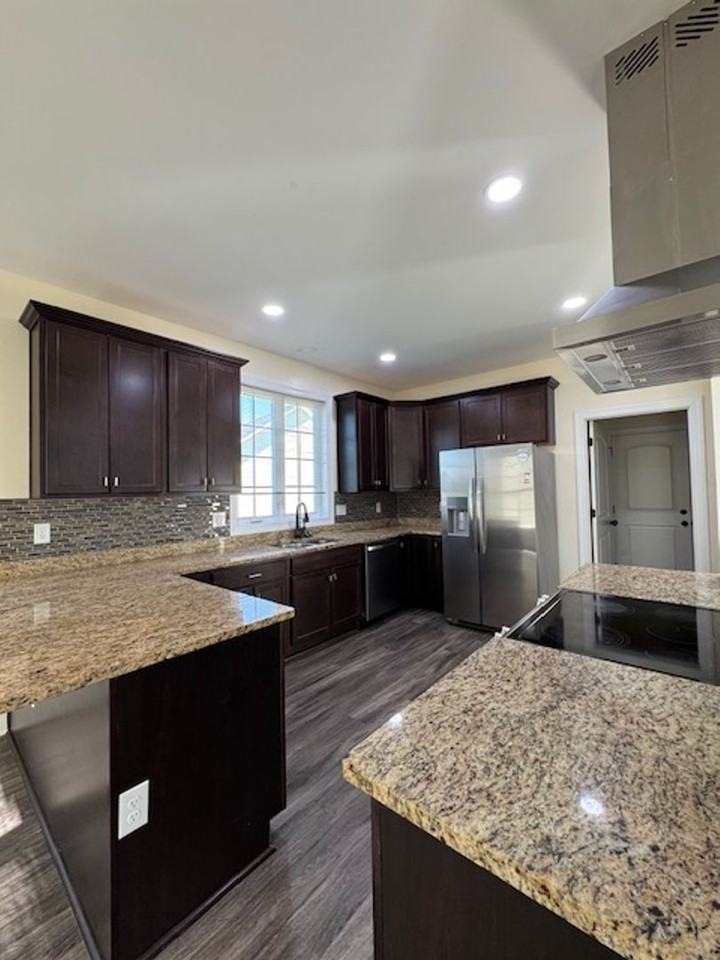 102 Windyfield Dr - Photo 6 of 18