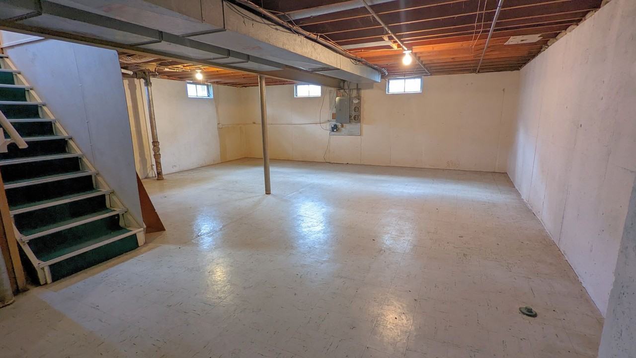 1624 Turtle St - Photo 5 of 12