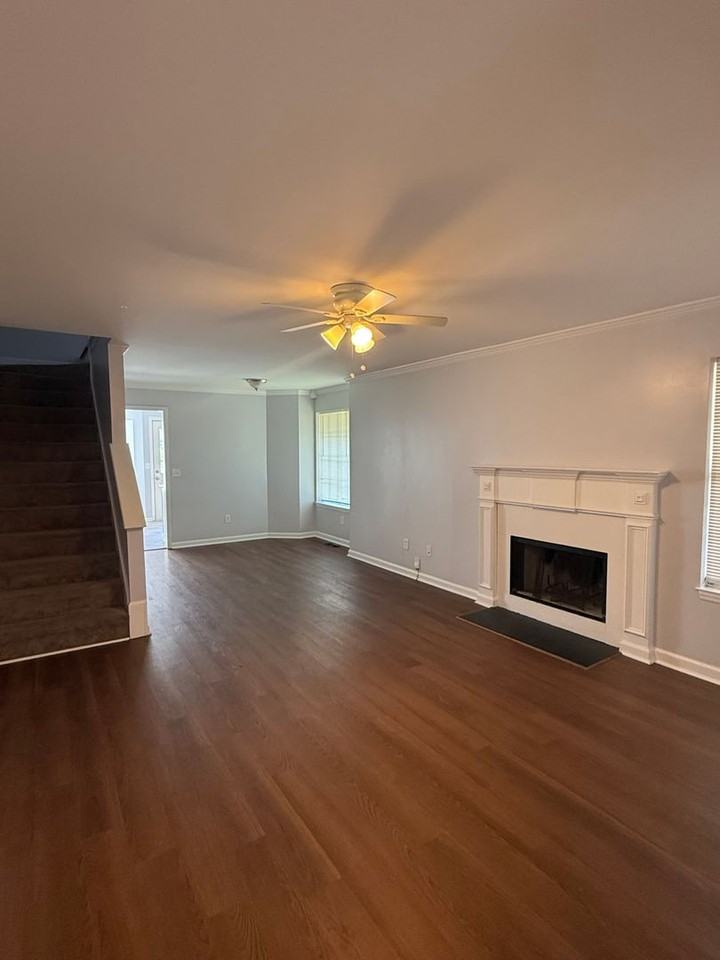 733 Vanguard Pl - Photo 2 of 28