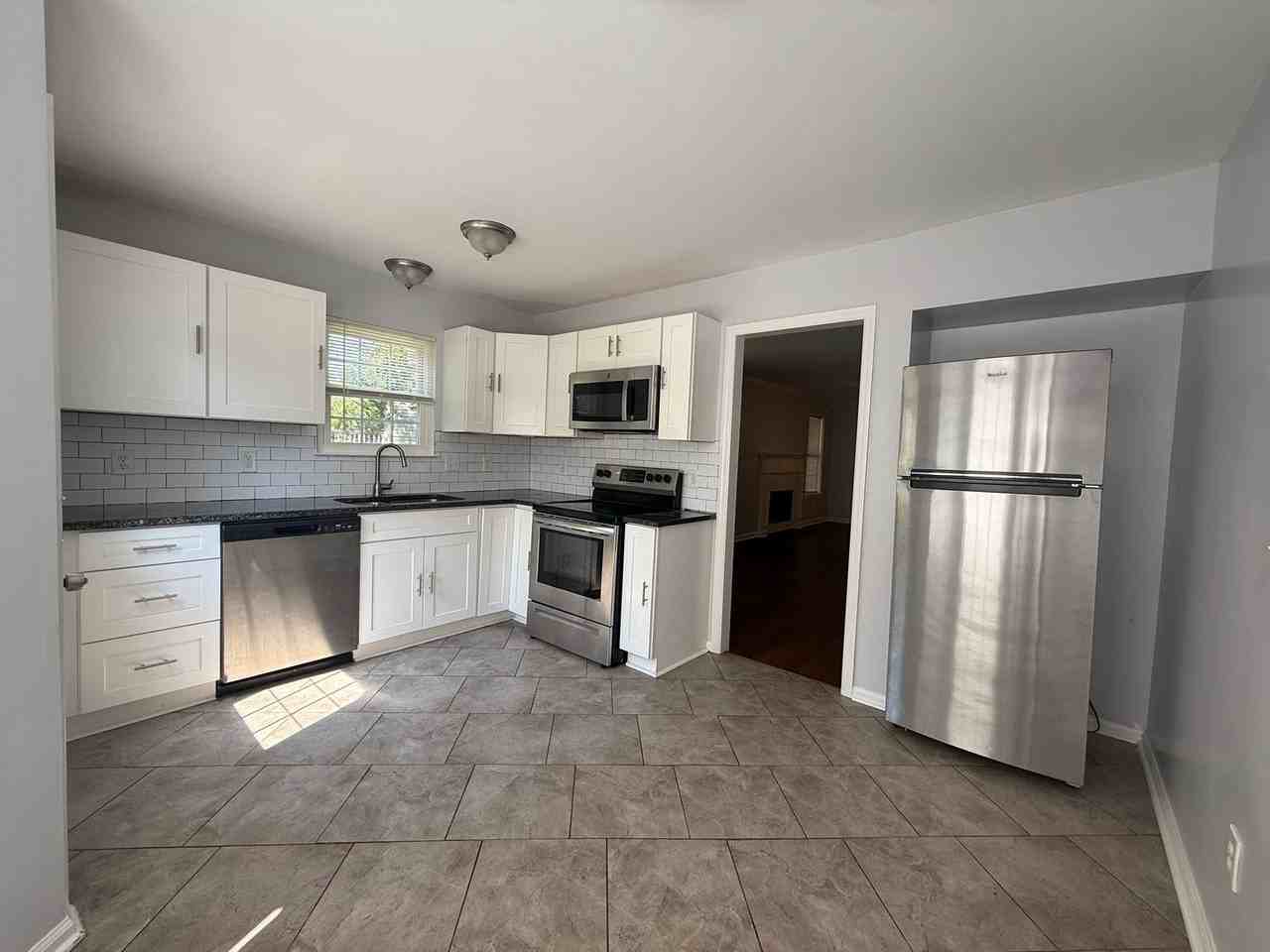 733 Vanguard Pl - Photo 5 of 28