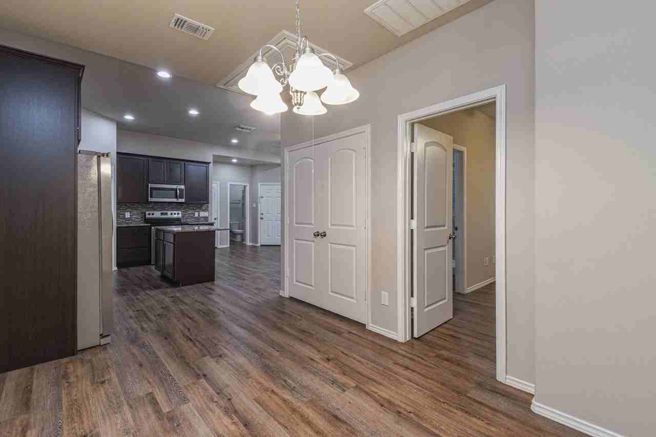 15633 Sycamore Dr - Photo 7 of 23