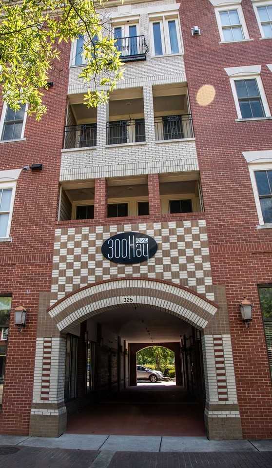 325 Hay St #202