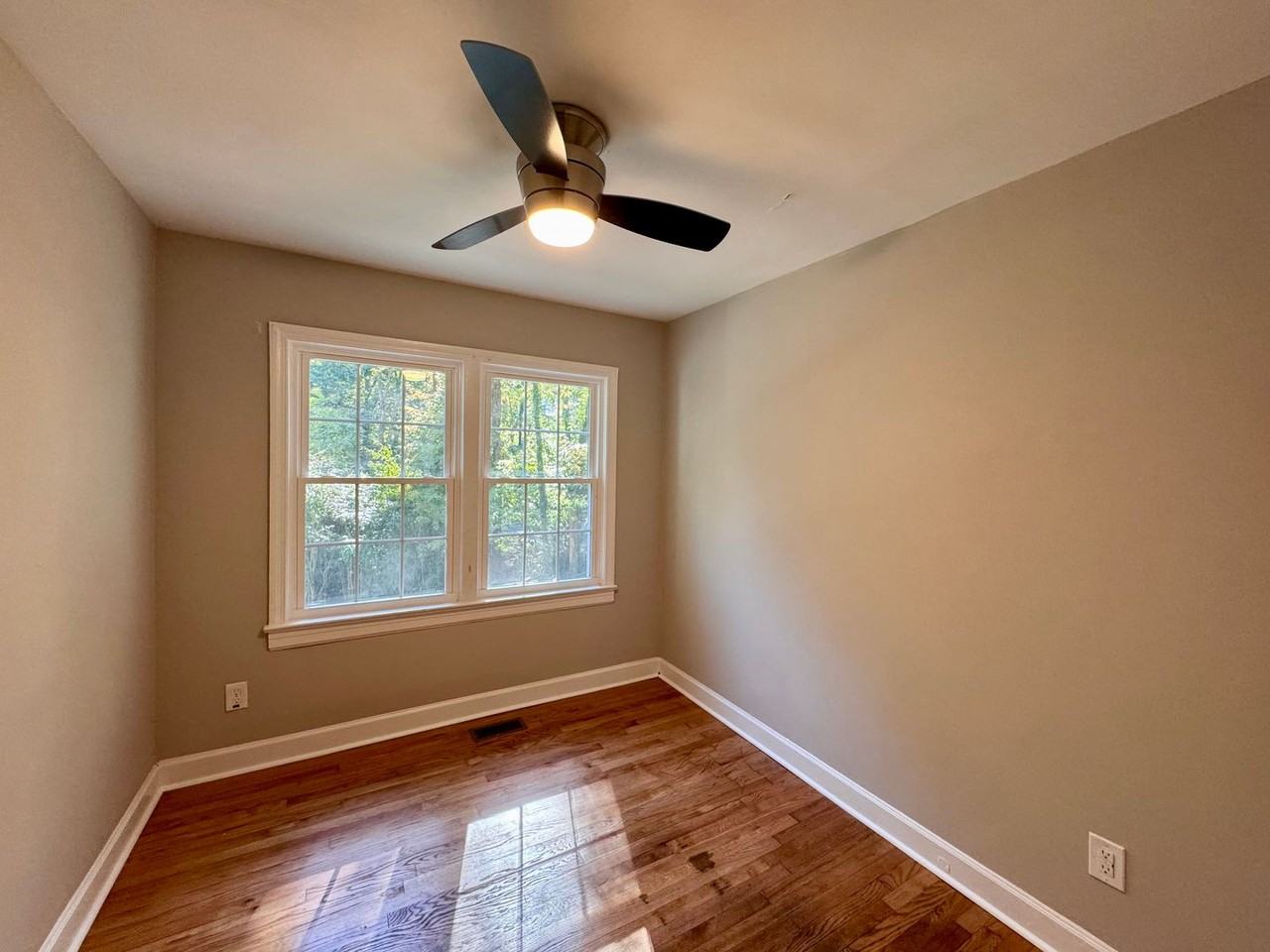 737 Raleigh Rd - Photo 6 of 10