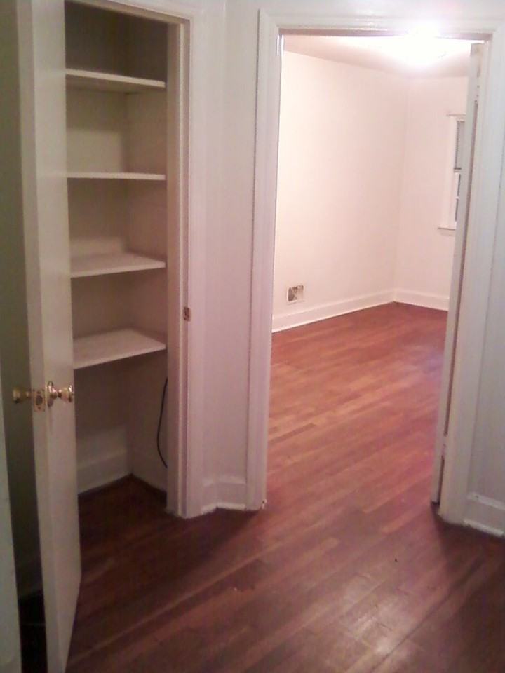405 Smith Ave - Photo 6 of 9