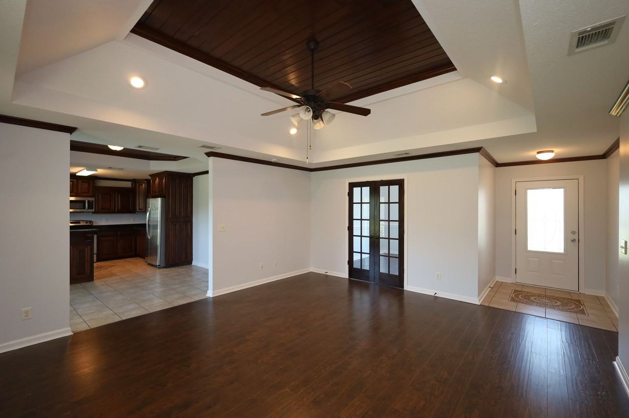 124 Mill Pond Pl - Photo 2 of 23