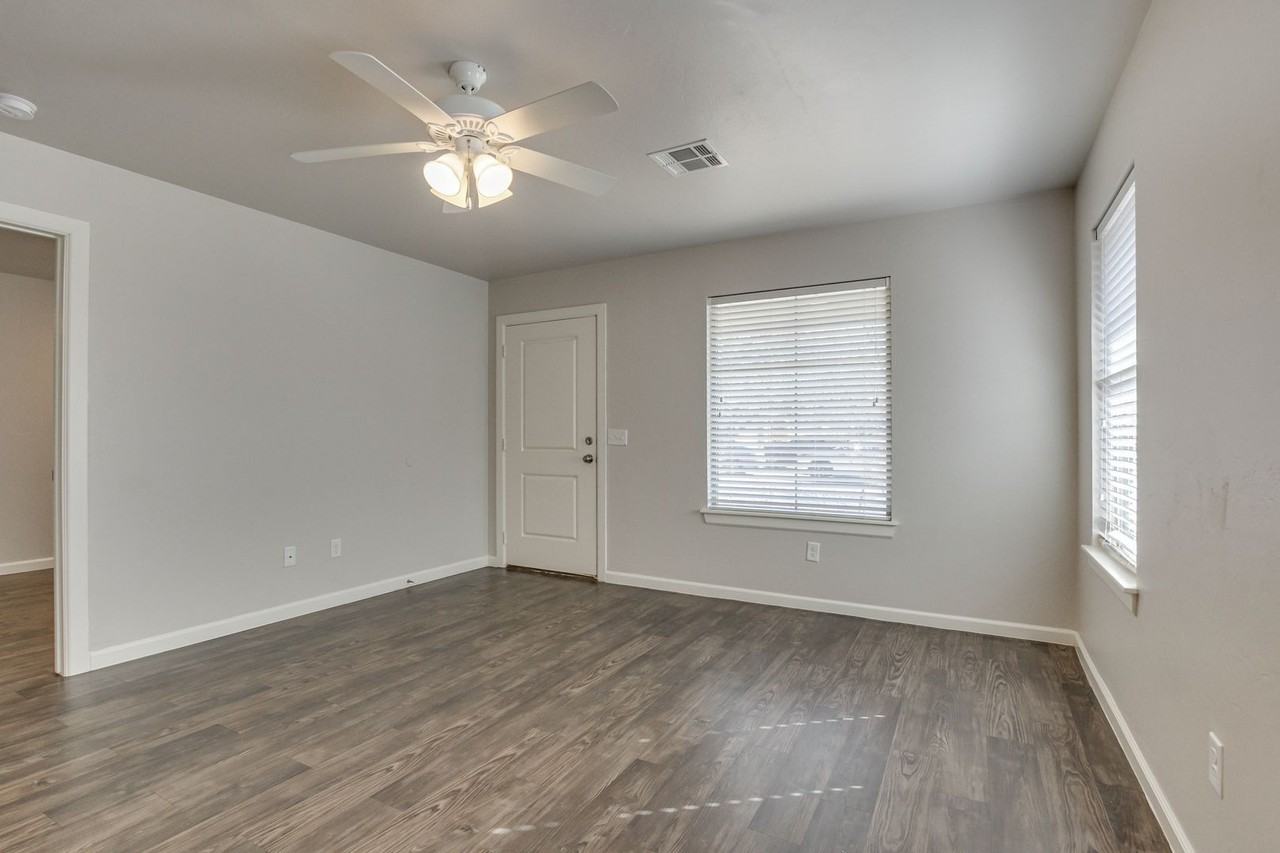 407 Vail Cir - Photo 7 of 37