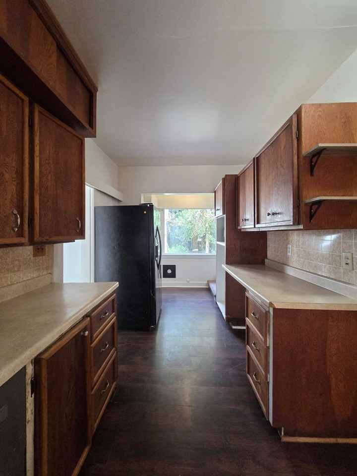125 S Cambrian Ave - Photo 6 of 32