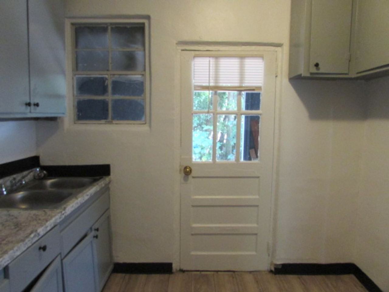 28 Burgess Ct - Photo 5 of 11