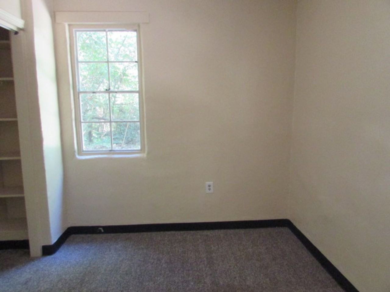 28 Burgess Ct - Photo 7 of 11