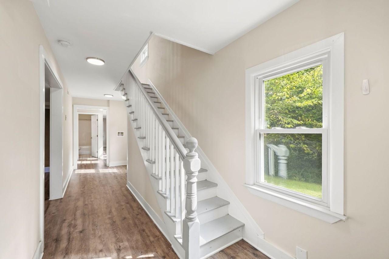 1457 Caledon Rd - Photo 3 of 39