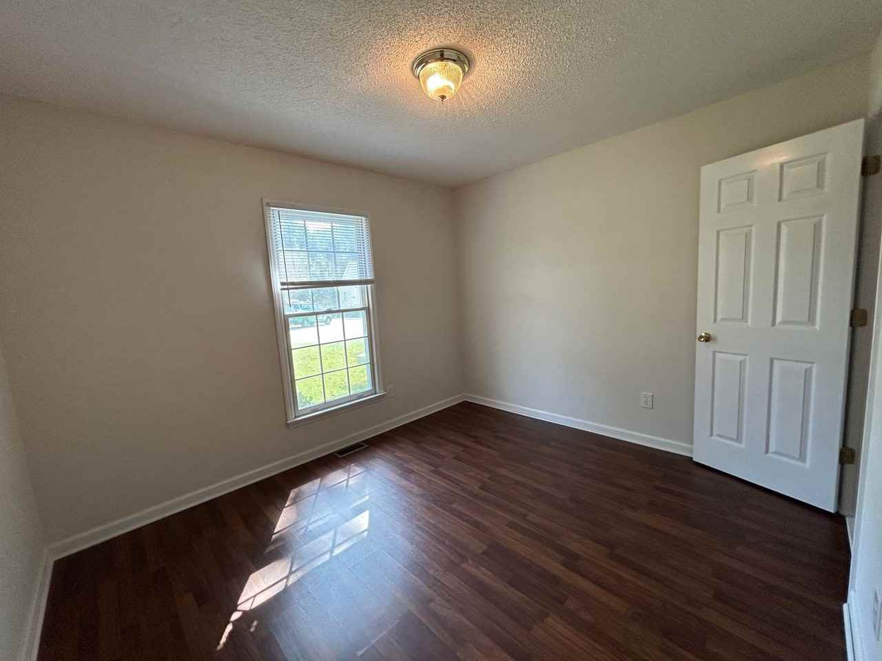 6088 Yeaton Glen Dr - Photo 5 of 11