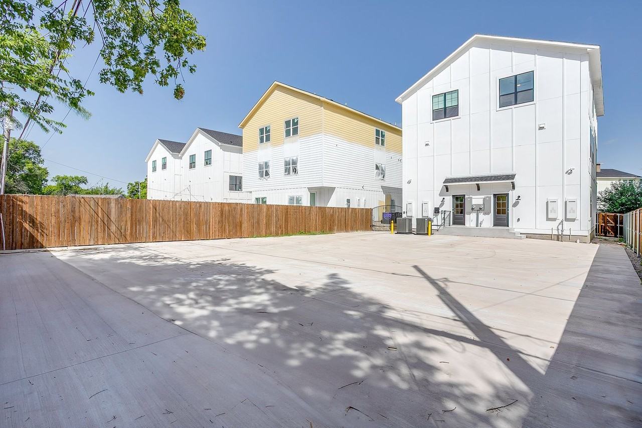 Benbrook 2333 - Photo 5 of 47