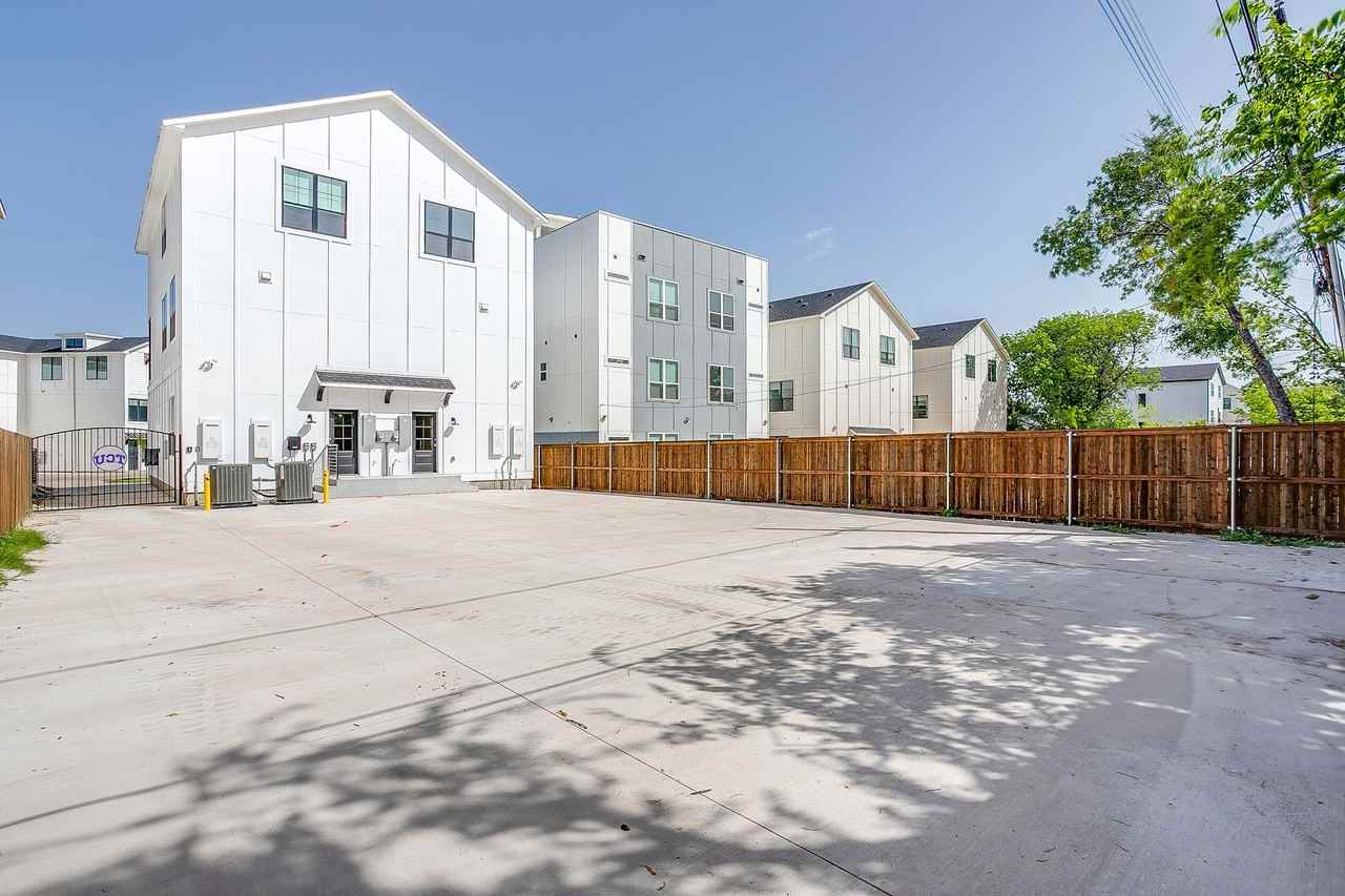 Benbrook 2333 - Photo 6 of 47