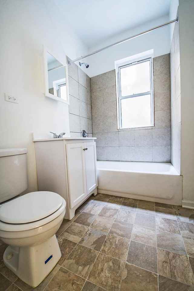 7236 S Yates - Photo 3 of 29