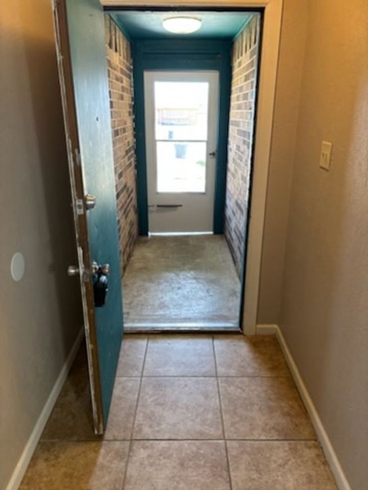2606 Ne Euclid Ave - Photo 7 of 13
