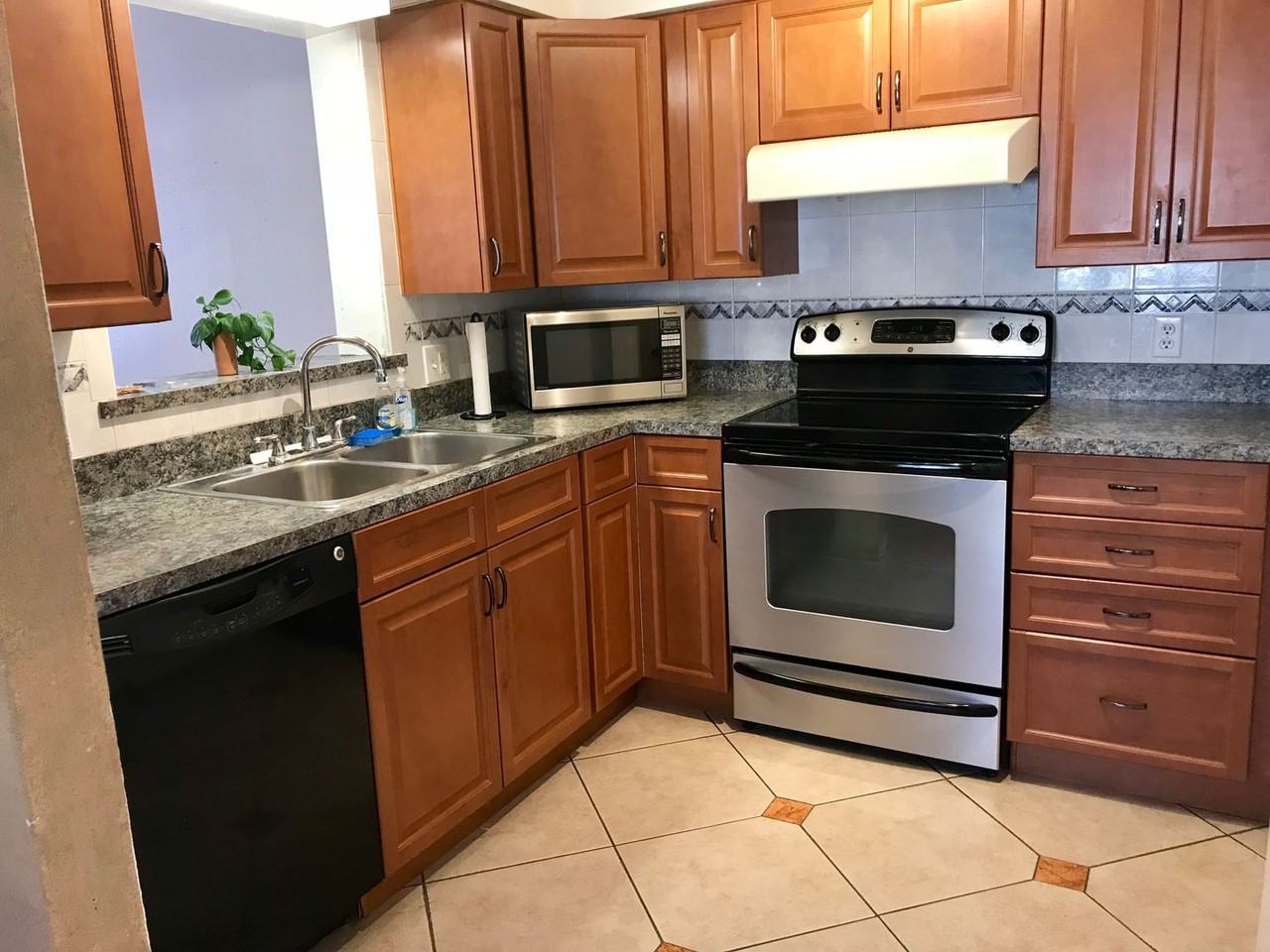 1435 15th St N - Photo 6 of 26