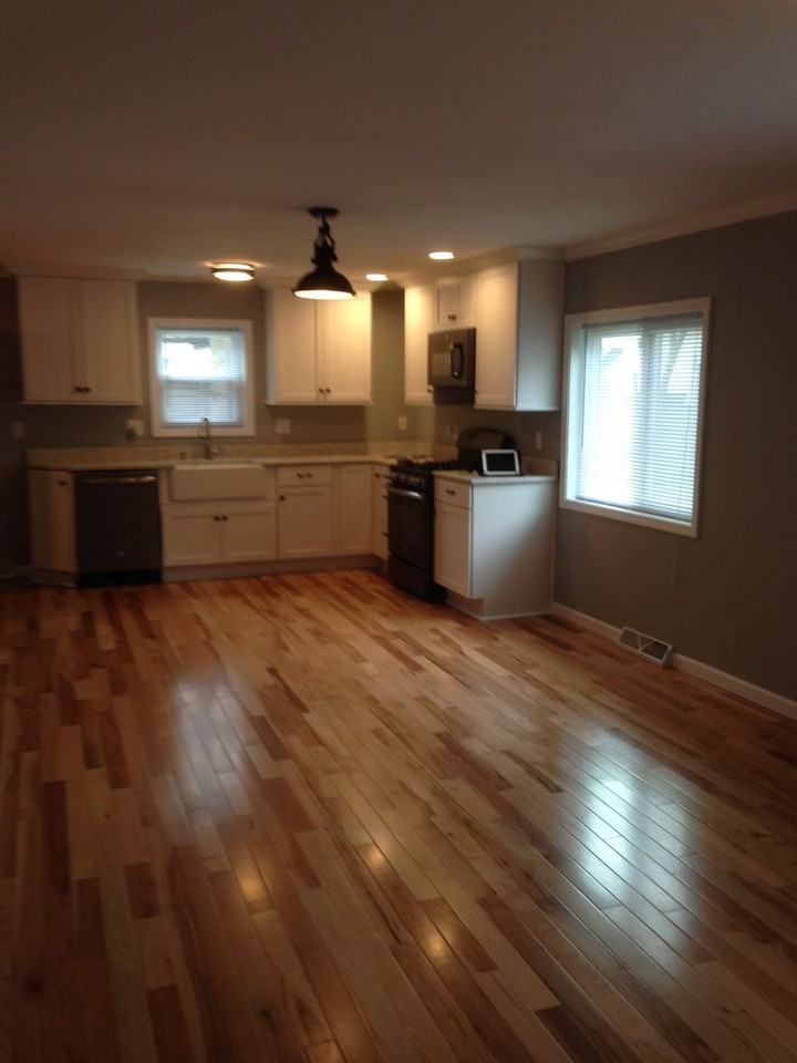 717 E Pearson St - Photo 2 of 13