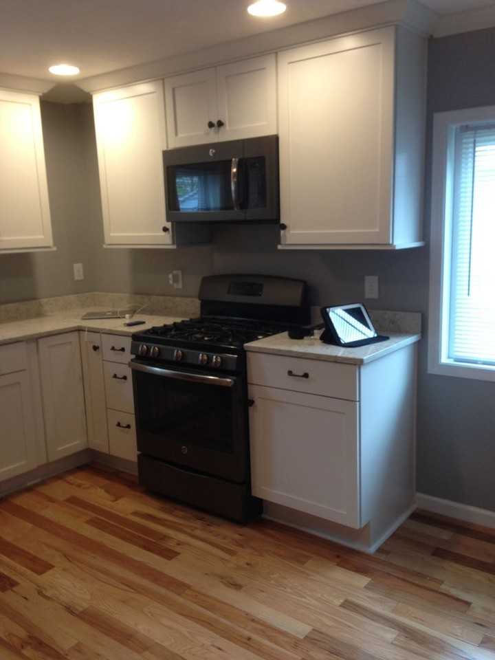 717 E Pearson St - Photo 3 of 13
