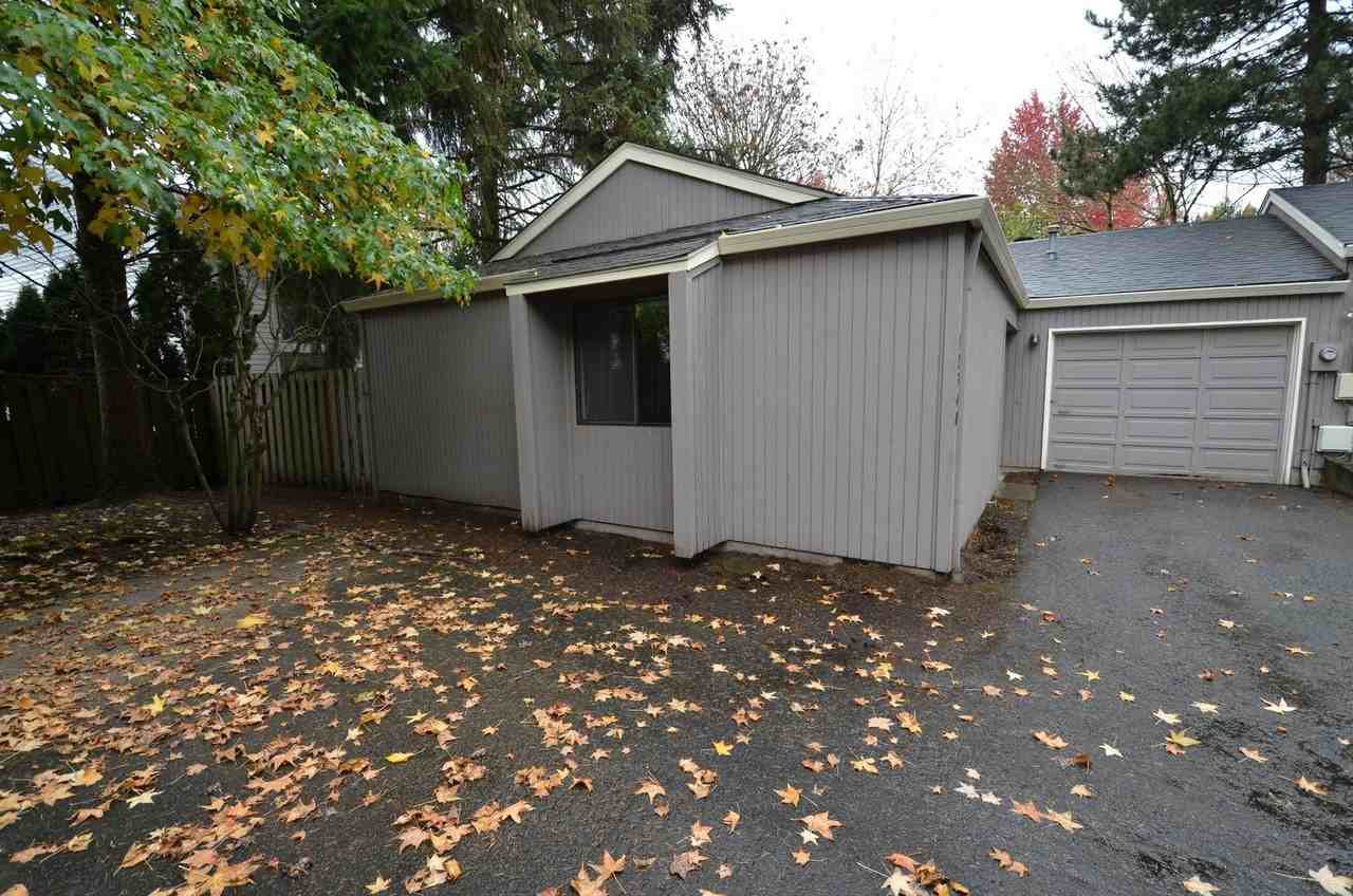 12304 Sw Sussex St - Photo 2 of 13