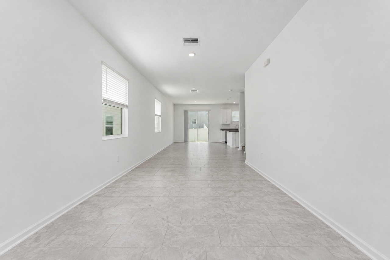 7700 Stone Creek Trl - Photo 3 of 21
