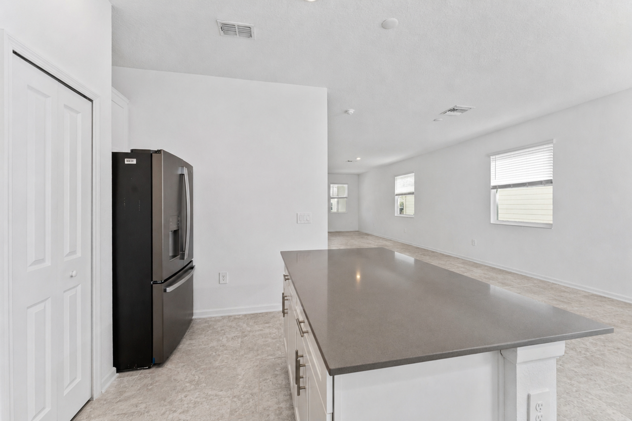 7700 Stone Creek Trl - Photo 6 of 21