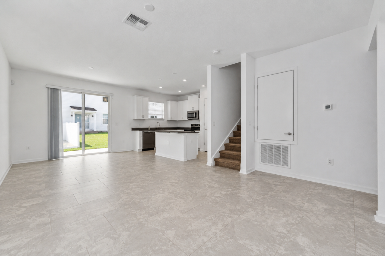 7700 Stone Creek Trl - Photo 7 of 21