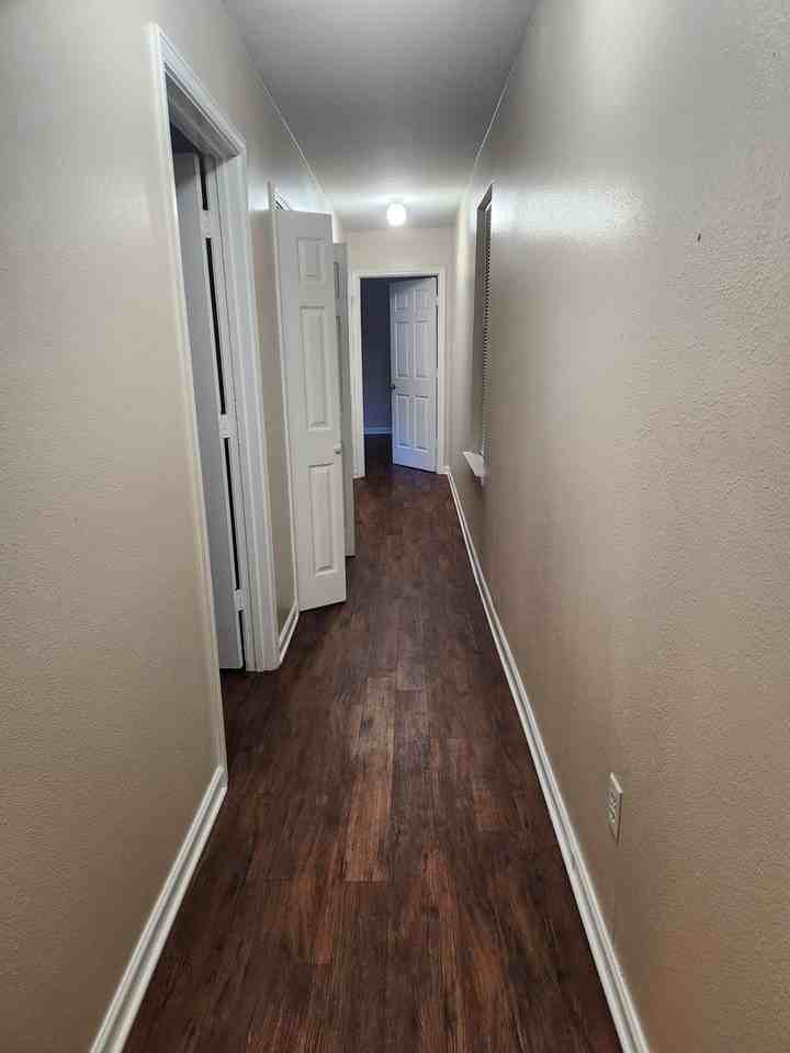 2115 Virginia St - Photo 3 of 10