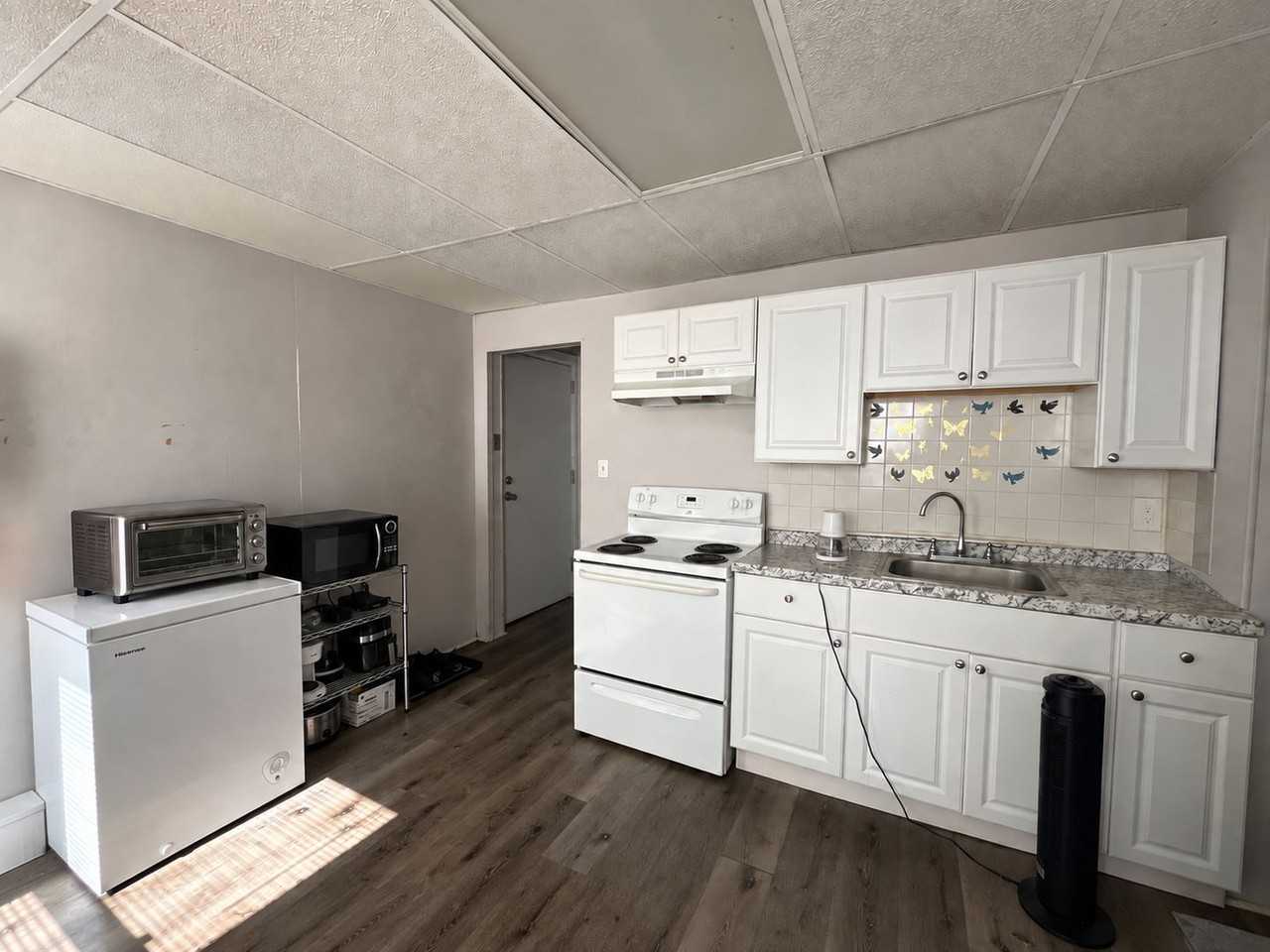 732 Broadway - Photo 3 of 8