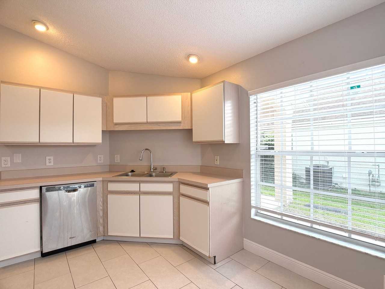 333 Piccolo Way - Photo 6 of 23