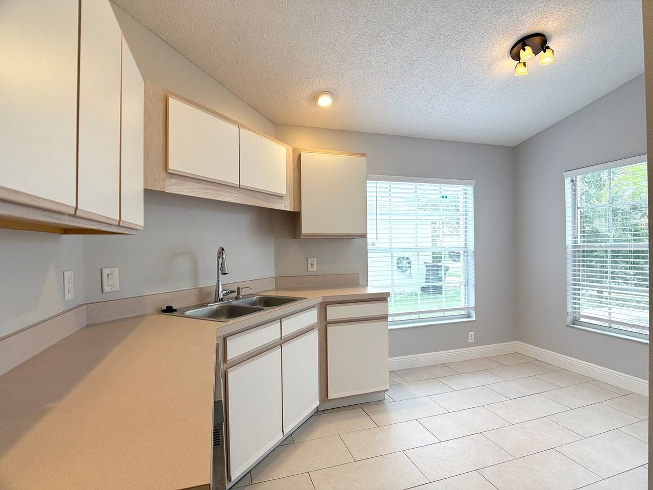 333 Piccolo Way - Photo 7 of 23